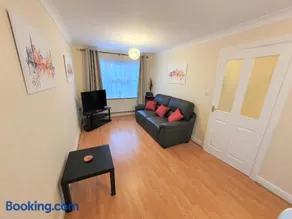 Friars Walk 2 with 2 bedrooms, 2 bathrooms, fast Wi-Fi and private parking - Image 5