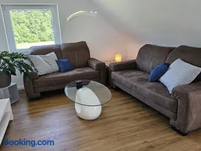 Ländlich gelegene ruhige Wohnung - Image 1
