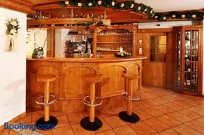 Hotel Tyrol - Image 5
