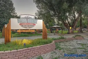 Vista Court Cabins & Lodge - Image 1