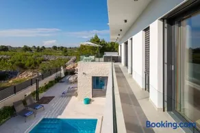 VILLA VM - Image 3