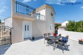 La Terza - Image 1