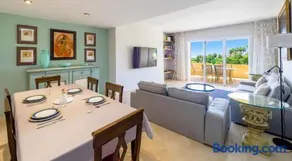 Cubo's Luxury Golf Apartment Marbella & Parking - Image 4