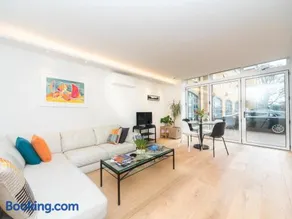 Chic & Cozy Flat in SW London, Perfect Location! - Pass the Keys - Image 1