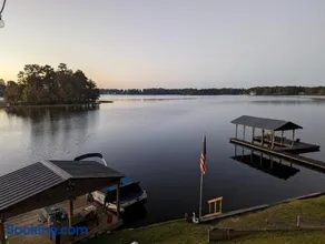 Shad Cove Lake Rentals - Image 4