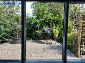 Holiday Home Canal View - Image 2