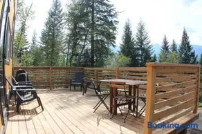 Golden Tiny Homes - Image 1