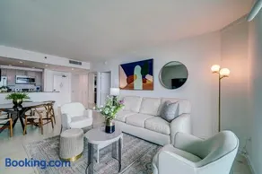 Direct Bayview One Bedroom Condo in Coconut Grove Includes parking - Image 3