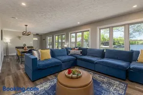 Lakefront Suite Dock, No-Wake Cove & Firepit - Image 4