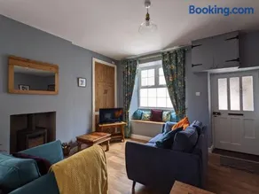 Ellers Farm Cottage - Image 1