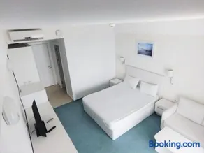 Mediterranean Apartments at Blaxy, Olimp - Image 4