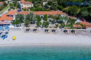 PSARIANOS BEACHFRONT APARTMENTS - Image 1