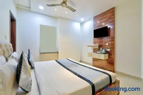 Hotel Twamev Peeragarhi - Image 4