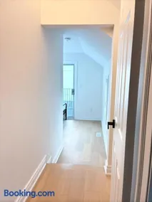 Charming 2BR Toronto Home Walk to Subway - Image 2