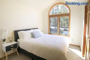 Sunriver Cascade House - Image 1