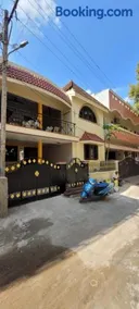 King's Elite Home Stay - Image 2