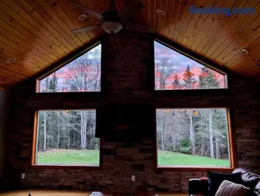 8RR Log Home w Spa Bath, Game Loft, AC, Great Yard Near Bretton Woods, Franconia Notch - Image 4
