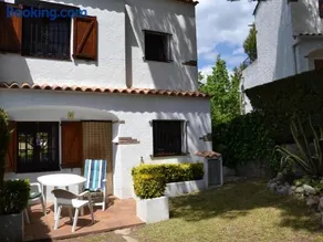Casa Vacacional Tranquila con Piscina, Jardín y Cerca de la Playa en L'Estartit - ES-323-29 - Image 3