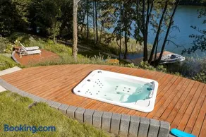 Kalbornia LAKE & POOL HOUSE by JWPM - Image 2