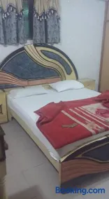 Shining Star Hotel - Image 4
