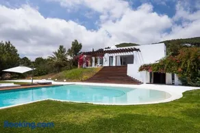 Chic and Stylish 6 Bedroom Villa in Ibiza, 1039 - Image 2