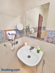 Reta-Inn Martil Beach - Image 3