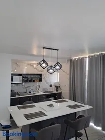Durban Luxury Apartments,76 Oceanic - Image 1