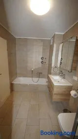 Beautiful Apartment 5 minutes to RAB TLA-TLF-TDY - Image 2