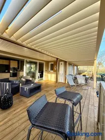 Chalet 18 tout confort pour un séjour dans domaine avec Piscine et en bordure Lac avec plage artificielle - Image 2