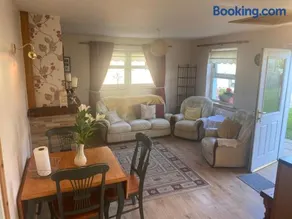 Primrose Cottage - Image 2