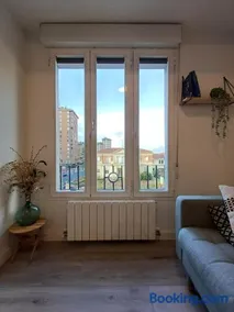 Moderno, céntrico. Perfecto para familias. - Image 2