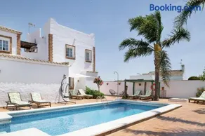 Villa Mayo con piscina privada - Image 1