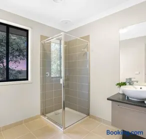Deluxe Double Room with private shower - Image 1