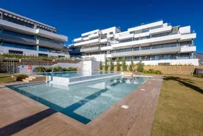 Mesas Homes luxury 4 bed apartment near the sea and port Estepona - Image 1