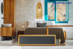 Kallidora Home - Image 1