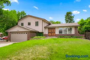 Large Home, 2 Living Rooms, Great for Family/Pets! - Image 1