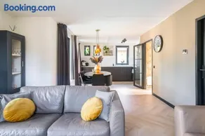 Coco Wellness Bungalow - Image 2