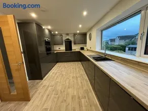 Newly Refurbished Tor View Executive Dormer Bungalow Rossendale - Image 2