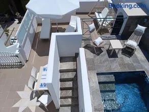 Chariot Apartments Santorini - Image 2