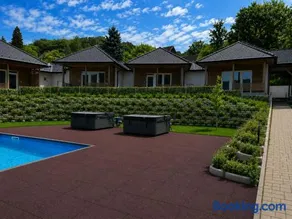V44 Resort - Image 5