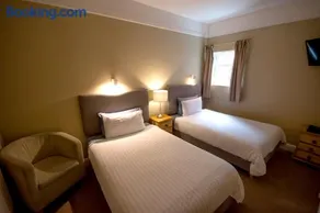 Salamander Guest House - Image 2