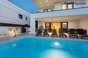 Villa Manhattan - Image 1