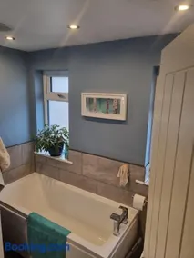 15 Kershaw Crescent - Image 3