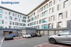 The Albany, Redhill - Image 2