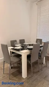 Luxury 2BR Apartment in Central London - Image 5
