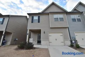 Stay in a brand new townhome in Winder! - Image 1