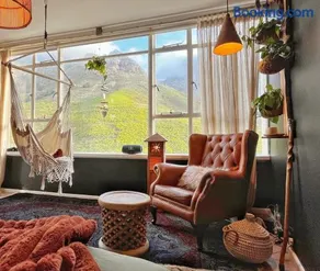 Cosy Romantic Stay Breathtaking Table Mt Views - Image 3