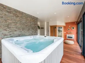 Le Jardin des Hespérides - Piscine intérieure, Jacuzzi et Sauna - Image 2