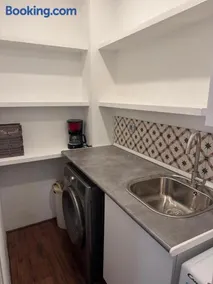 Apartamento de 2 dormitorios con Terraza y Parking cerca del Centro - Image 4