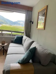 Newly renovated flat on the slopes - Image 2